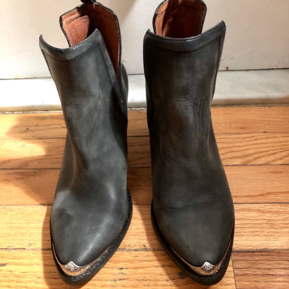 JEFFREY CAMPBELL “CROMWELL” BOOTS DISTRESSED BLACK